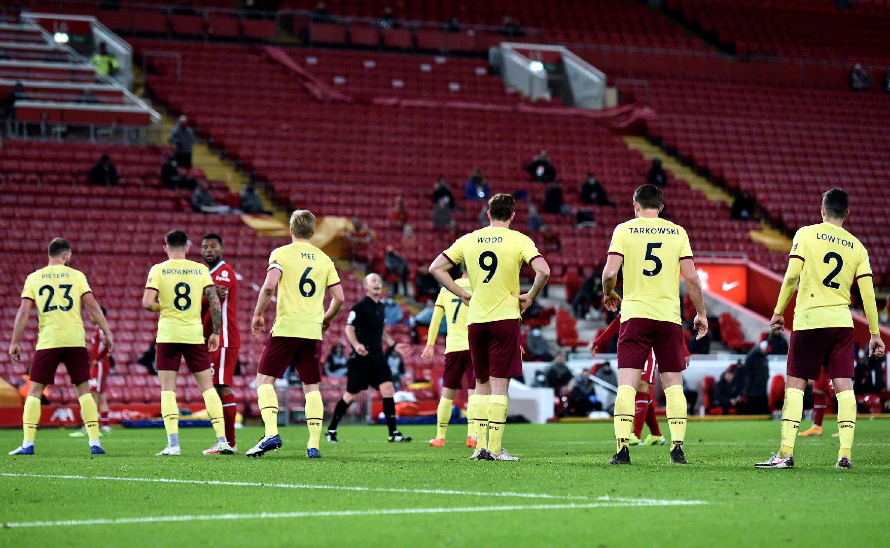 励和鞭策 励和鞭策